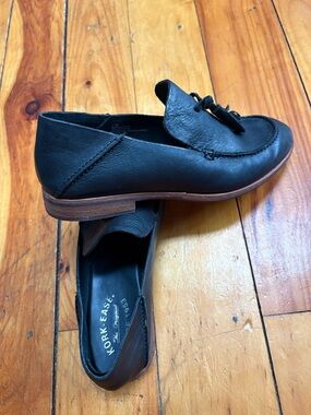 Kork-Ease Black Leather Tassel Loafers with Stacked Sole